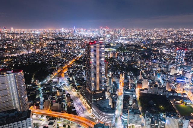 東京 池袋 真っ暗な サンシャイン60展望台 秋の月と都会の夜景に浸る Ignite イグナイト