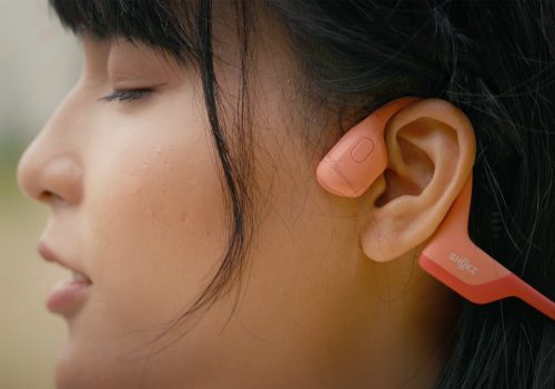 骨伝導イヤホン「Shokz」が孤高のランナー“大迫傑・限定パッケージ”を