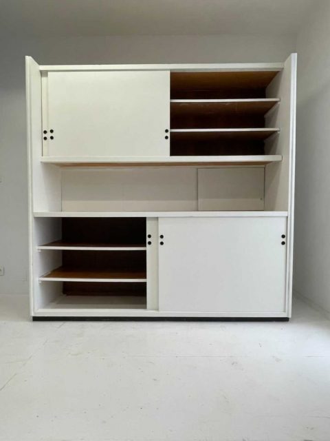 Cabinet that comes from the Tour Joffre building in Nancy, France. / Jean Prouve / Rober Anxionnat