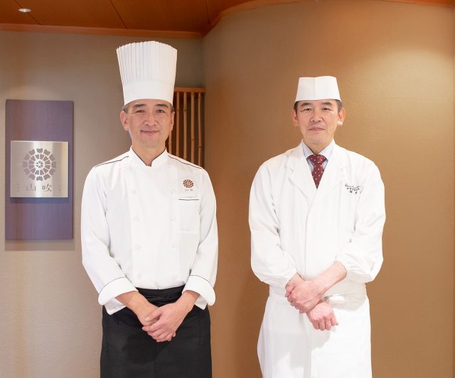 （左から）山吹料理長・栗野正也氏、和食総料理長・塚原巨司氏