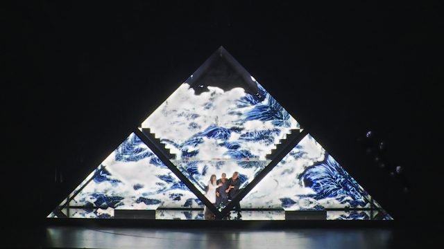 ©teamLab, Courtesy Daniel Kramer, Grand Théâtre de Genève, and Pace Gallery