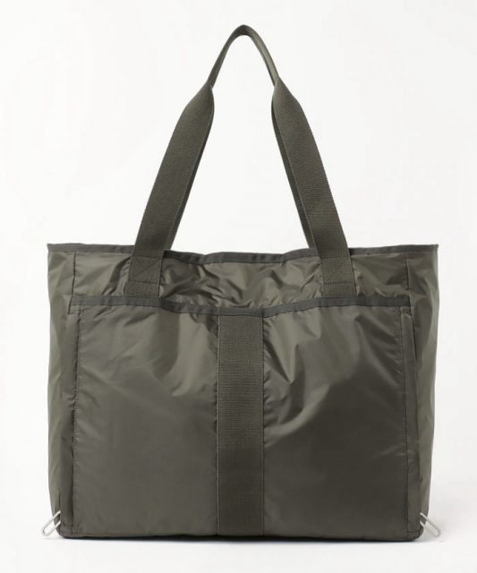 スタイル：Gym Tote Bag、カラー：グラベルC、サイズ：H36×W42×D16cm、¥25,850