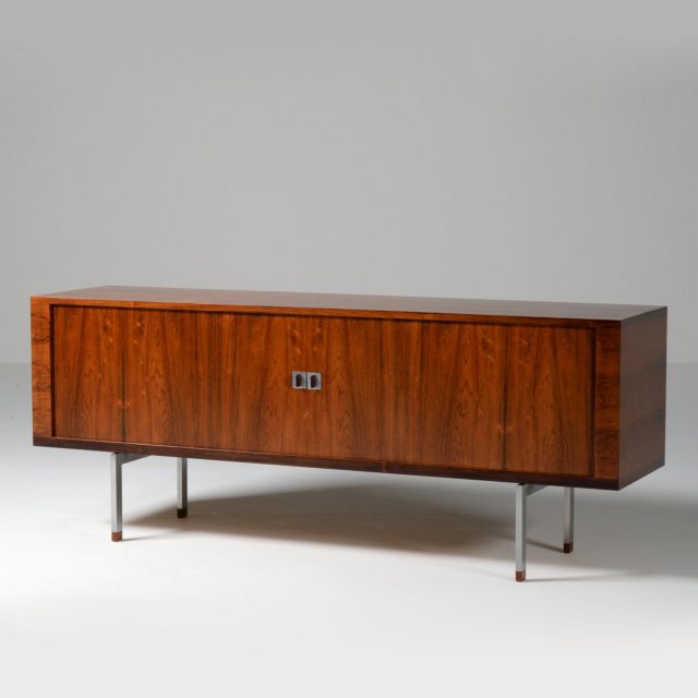 Hans J. Wegner RY25 Sideboard cabinet with Steel leg