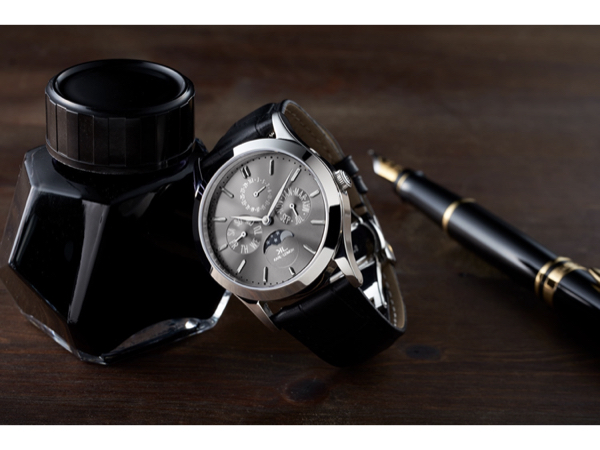 日本製ムーンフェイズ時計「KARL-LEIMON」Classic Pioneerの新しい文字 ...