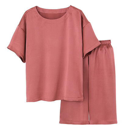 【婦人】5分袖5分丈パンツ 希望小売価格 ¥27,500（税込）サイズ：M／L／LL カラー：ローズピンク、ネービーブルー