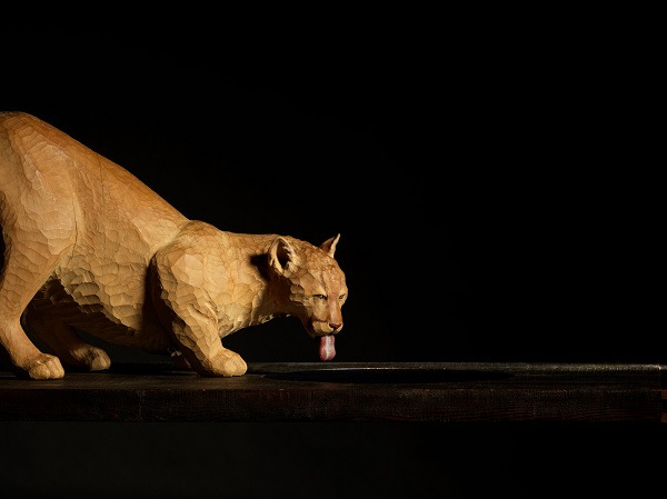 『月夜のテーブル―Cougar―』（2004年）Photography by KATSURA ENDO