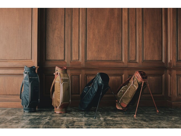 Felisi Golfのキャディバッグ「CLASSICOコレクション」で、ワンランク 