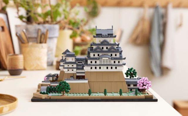レゴアーキテクチャー 姫路城、ピース数：2,125個、完成時のサイズ：（約）高さ19cm×幅32cm×奥行27cm