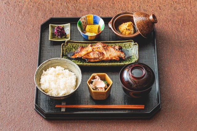 「豚の西京焼き定食」2,420円