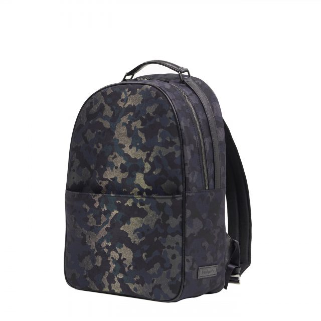 Backpack ¥162,800、サイズ：H43cm×W30cm×D13cm