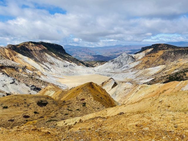 安達太良山・沼ノ平火口／写真出典：TAKeさんの活動日記