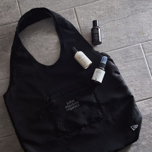 john masters organics × New Era my journey set ¥6,160、セット内容：S＆Mスキャルプシャンプー N 60mL／C＆Nコンディショナー N 60mL／C＆Bボディミスト 60mL／john masters organics × New Era エコトートバッグ ブラック※New Era 不織布バッグつき