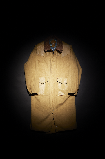 176,000円、カラー：Beige