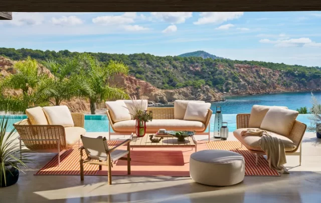 Esosoft Outdoor sofa by Antonio Citterio - Cassina outdoor collection, Ph.©Francesco Dolfo※画像はイメージ