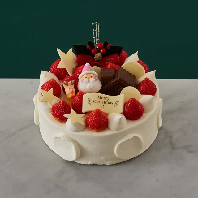 クリスマス 生クリームケーキ 5号5,300円、6号7,300円、7号9,500円