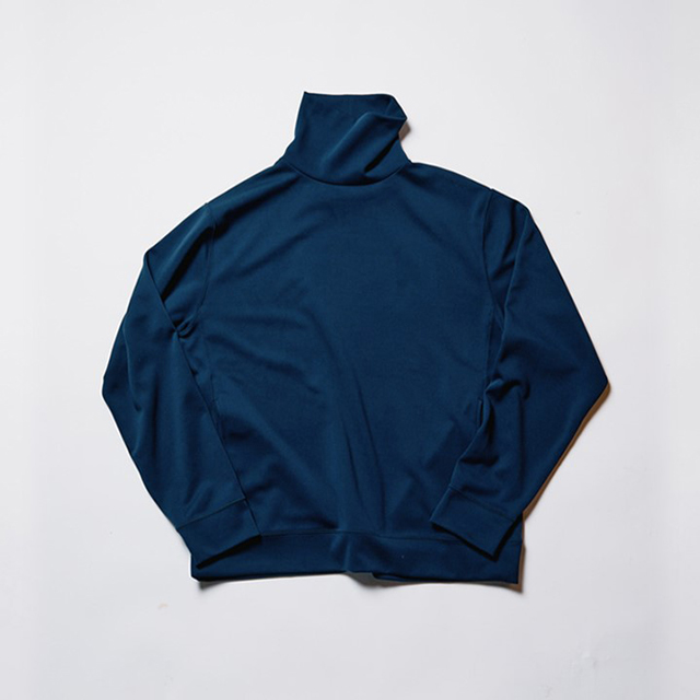 HIGH-NECK PULLOVER：25,300円