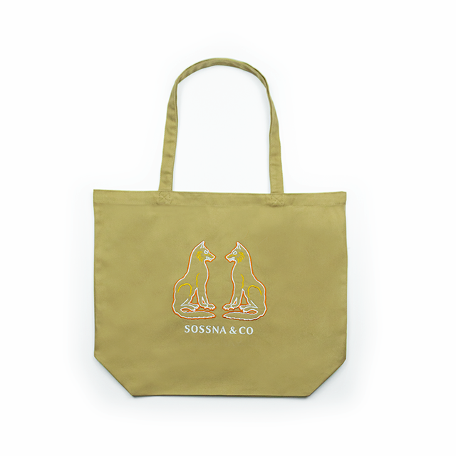 A PAIR OF WOLVES Tote Bag（ホワイト／サンドの2色）：6,600円