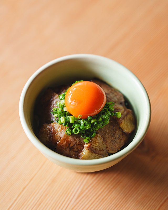 吊るし焼きちゃーしゅー丼：650円